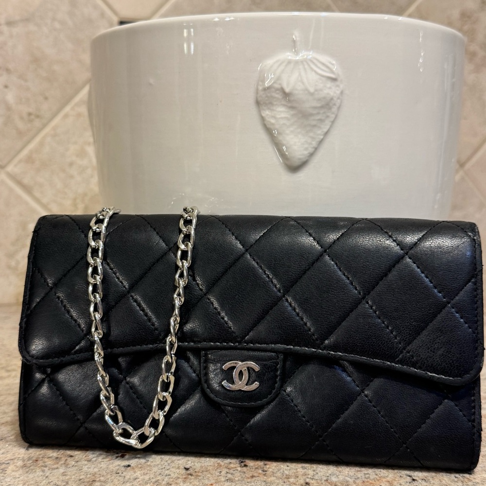 CHANEL Gusset Flap Leather Wallet
